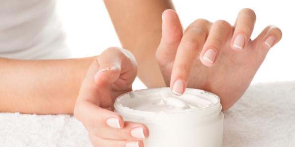 Entenda a importância de hidratar a pele - cremes hidratantes